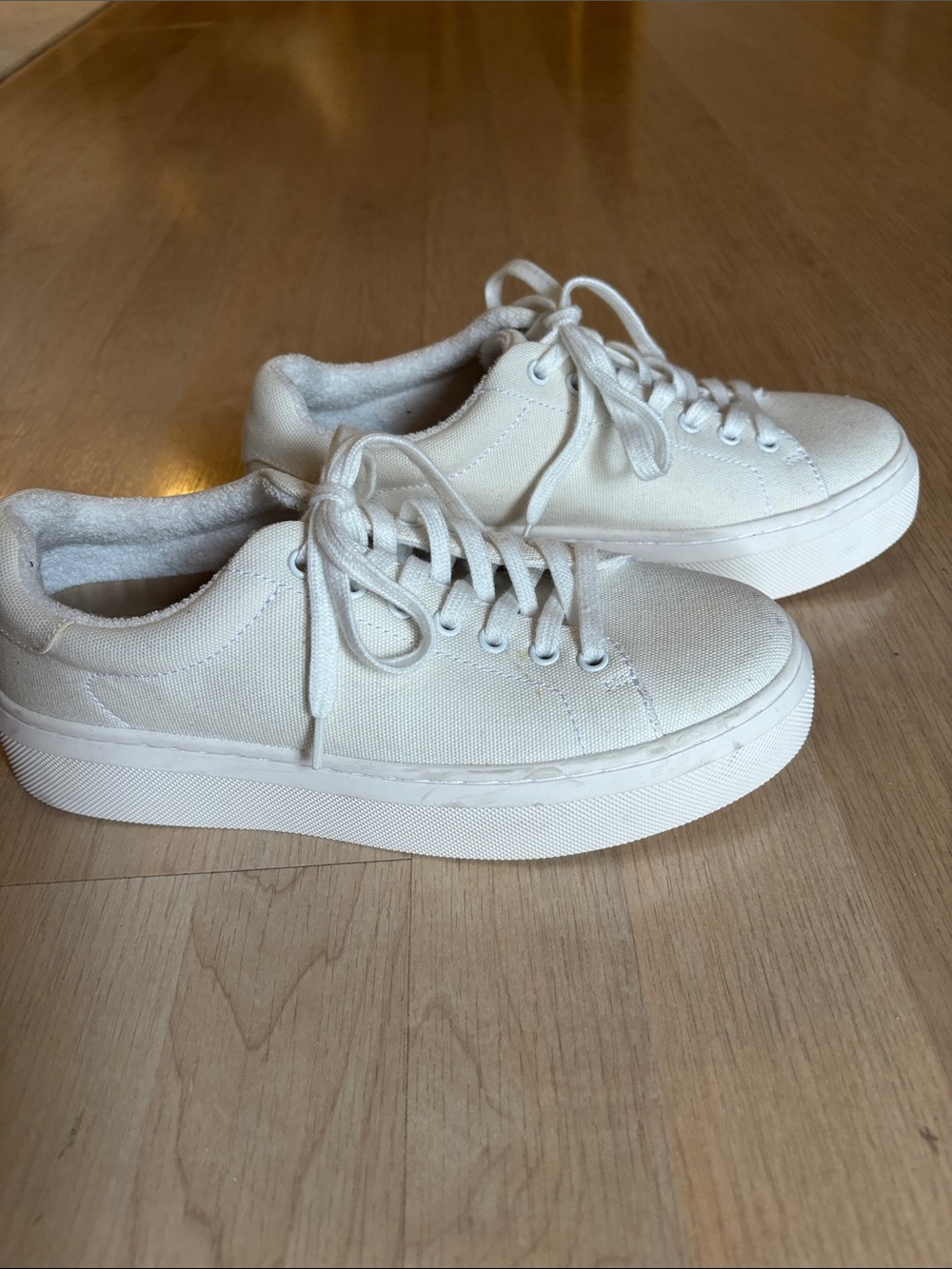 Abeo Jumpstreet White Sneakers